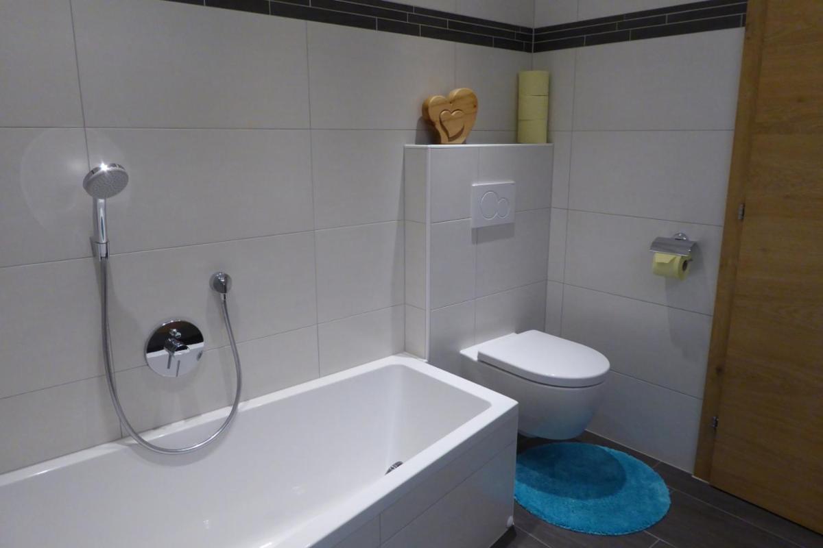 Ferienwohnung Alpenheim トゥクス エクステリア 写真