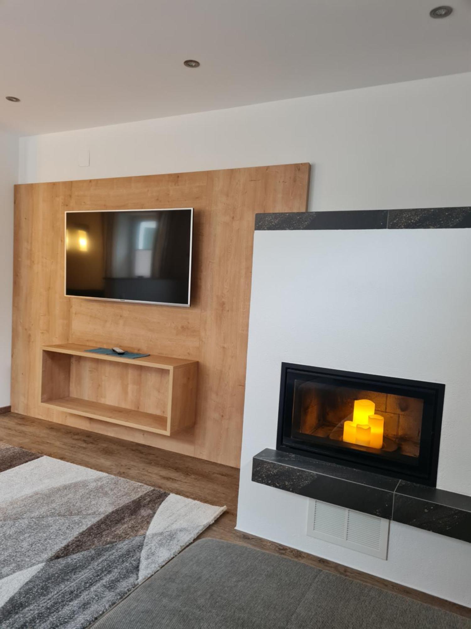 Ferienwohnung Alpenheim トゥクス 部屋 写真