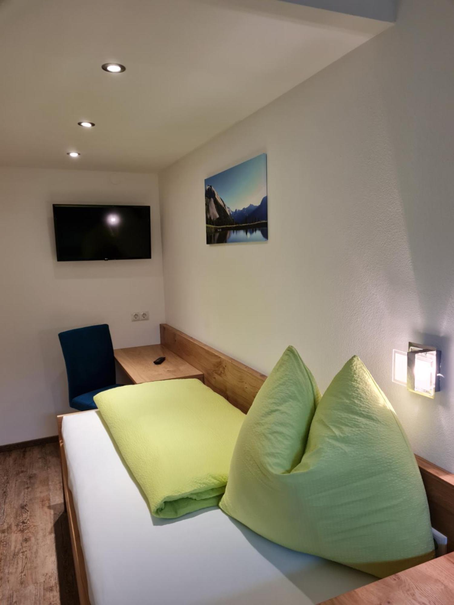 Ferienwohnung Alpenheim トゥクス 部屋 写真